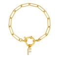 Gouden paperclip kettingarmband met een fonkelende letter F hanger bezet met kristal - Letter F