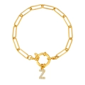 Gouden paperclip armband met ronde sluiting en een schitterende letter Z hanger - Letter Z