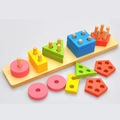 Juguete educativo de madera con formas geométricas de colores sobre base natural - Combinación de Formas de Cinco Columnas