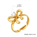 Anillo de lazo dorado ajustable con circonita en forma de corazón en fondo blanco - Anillo Abierto de Lazo (RC-894G)