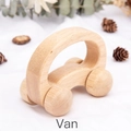 Petit van en bois naturel pour tout-petits avec roues mobiles et design nordique épuré - Van