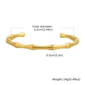 Dettaglio del bracciale a forma di bambù con diametro interno di 6,2 cm e larghezza di 0,5 cm - Oro