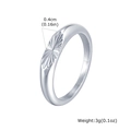 Detail showing 0.4cm width and 3g weight of silver oval ring with sunburst texture - US 7 / Silver