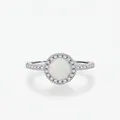 Eleganter S925 Sterlingsilber Ring mit rundem weißem Opal und Mikro-Diamantbesatz - 925er Silber / Ring (US-Größe 5)