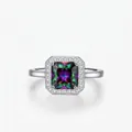 Bague élégante en argent S925 avec pierre arc-en-ciel carrée et halo de diamants - Taille US 5