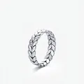 Retro 925 sterling silver leaf ring with delicate diamonds in a minimalist woven design - US Size 5 / Ring
