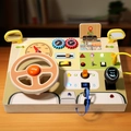 Interaktives Busy Board aus Holz mit Lenkrad, LED-Leuchten und Cockpit-Funktionen - Simuliertes Lenkrad-Stil