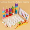 Montessori-Holzspielzeug mit fünf Säulen, bunten Formen und Memory-Schachfiguren - Gedächtnisschach Sortierset