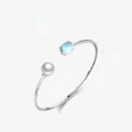 Elegante bracciale aperto in argento S925 con perla bianca e pietra di luna blu - Argento 925 / Argento