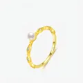 Elegante anello in argento S925 con perla bianca e cristalli lucenti in finitura oro - Taglia US 5 / Oro
