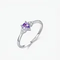 Anello elegante in argento S925 con cristallo viola a cuore e diamanti laterali - Taglia US 5 / Argento sterling 925