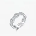 Luxuriöser S925 Sterlingsilber Ring mit Pavé-Diamanten und Baguette-Schliff auf weißem Grund - US Größe 5 / Silber