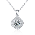 Elegante collana rosa in argento sterling S925 con pendente in moissanite su sfondo bianco - Argento