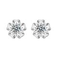 Eleganti orecchini a fiore di ciliegio in argento 925 con moissanite e petali a cuore - Moissanite da 0,5ct (Colore Oro Bianco) / Argento 925
