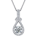 Collana in argento 925 con ciondolo a goccia e pietra lucida su sfondo bianco - Argento Sterling 925 (Placcato Oro Bianco) / Moissanite