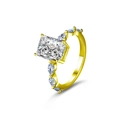 Elegante anillo de plata S925 dorada con moissanita corte radiant y detalles marquise - US 5 / Dorado