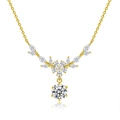 Moissanite S925 silver necklace with gold finish and sparkling floral pendant - 1 Carat Moissanite / Gold