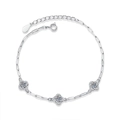 S925 sterling silver four-leaf clover bracelet with sparkling moissanite stones and paperclip chain - Silver