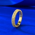 S925 sterling zilveren vergulde ring met tarwevlechttextuur en zirkonia-steentjes - US 5 / Goud