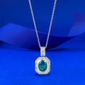 Elegante S925 Silberhalskette mit ovalem blaugrünem Edelstein in Oktagon-Fassung - 925er Silber / Paraiba-Grüner Anhänger (Mit Kette)
