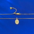 Halskette mit S925 Goldbeschichtung, Lilien-Anhänger und Steinen auf blauem Grund - Goldene Lilien-Halskette Stil (N533) / 925er Silber