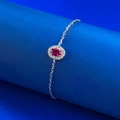 Elegantes S925 Silberarmband mit ovalem rotem Edelstein und weißer Zirkon-Umrandung - 925er Silber / Taubenblutrot (Verstellbar)