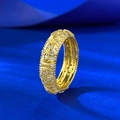 Gold plated vintage ring with clover patterns and stones on a deep blue background - US 5 / Gold Lantern Ring