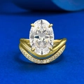 Elegante set di anelli in argento S925 dorato con diamante ovale e fascia coordinata - US 5 / Anello Con Pietra Principale Ovale E Fascia Pavé Curva / Oro