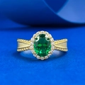 Elegante anello in argento S925 con grande zircone verde smeraldo ovale e montatura halo - US 5 / Verde smeraldo