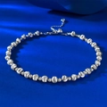 Dettaglio del bracciale in argento S925 con perle opache e lucide e chiusura a moschettone - Regolabile / Argento Piccolo 4.0mm