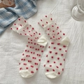 Détail de chaussettes blanches transparentes avec cœurs rouges et bordures à volants - Taille 34-40 / Cœur Rouge