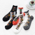 Chaussettes résille femme en cinq couleurs avec broderie florale vintage et détails - Taille unique / Couleurs Assorties