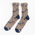Chaussettes japonaises bleu-gris avec jacquard floral marron 3D et talons bleu foncé - Taille unique / Talon Bleu Marine