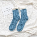 Chaussettes d'hiver en polaire corail bleu marine avec bordure blanche en fausse fourrure - Taille unique / Bleu