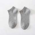 Grey breathable cotton ankle socks with modern stylish logo and ribbed cuffs - One Size / Light Gray