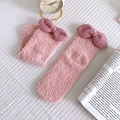 Zachte roze koraalvlies sokken met pluizige textuur en dikke decoratieve strik bovenop - Eén maat / Roze
