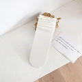 Weiße Socken mit Rüschensaum und Lochmuster für einen süßen JK-Stil-Look - Einheitsgröße / Weiß Großes Wellenmuster