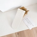 Elegante weiße Baumwollsocken mit Rüschenrand und filigranem Mesh-Strickmuster - Einheitsgröße / Kleine weiße Blume