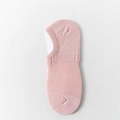 Light pink mesh low cut socks for women made of breathable cotton with invisible design - One Size / Pink