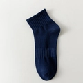 Men's dark blue crew socks in breathable cotton blend with wide ribbed cuffs and arch support - One Size / Navy Blue