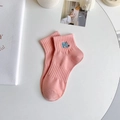 Pink cotton ankle socks with blue H embroidery and ribbed cuffs for women - One Size / Light Pink
