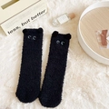 Dicke schwarze Korallenvlies Socken mit Katzenohren und Cartoon Augen Bestickung - Größe 35-40 / Schwarz