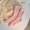 Pink thermal cable knit socks for women in thick plush material for winter warmth - One Size / Light Pink