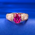 Roségoldring mit ovalem rubinrotem Stein, rosa Emaille und weißen Pavé-Diamanten - US 5 / Rosenrot (Roségold)