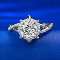 Eleganter S925 Silber 1 Karat Halo Diamant Verlobungsring mit gedrehter Pavé-Ringschiene - US 9 / Weiße Zirkonia (R820)