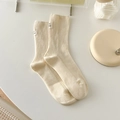 Calcetines de algodón blanco crema a media pantorrilla con canalé y etiqueta de tela - Talla única / Beige
