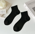 Vertical striped black cotton blend short socks with delicate ruffled edges for women - One Size / Black