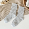 Warm light grey knitted winter socks with wave pattern and soft rolled cuff for women - Light Gray