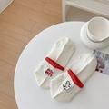 Chaussettes en coton blanc avec bord rouge, pois colorés et broderie petit chiot mignon - Taille unique / Blanc Rouge
