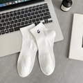 White ribbed cotton sports socks featuring deep blue embroidered G letter on the side - One Size / Pure White